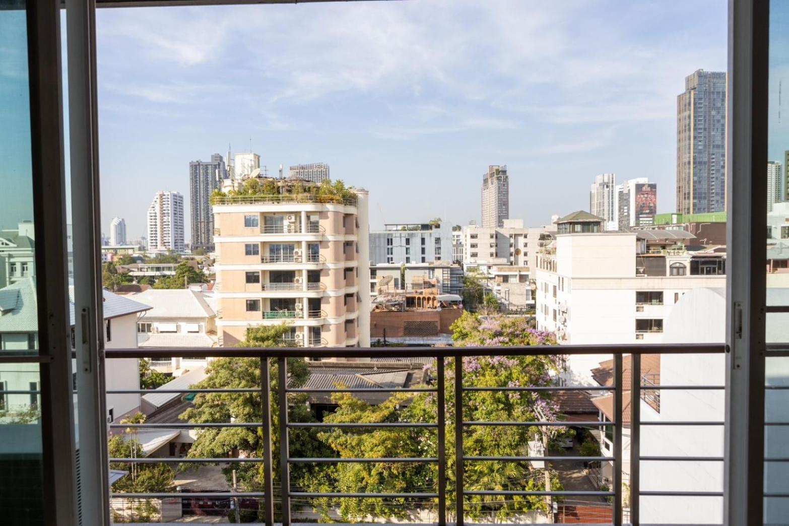 P Villa Lamoon Thonglor Bangkok Exterior photo