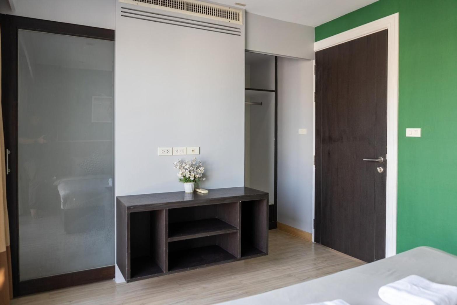 P Villa Lamoon Thonglor Bangkok Exterior photo