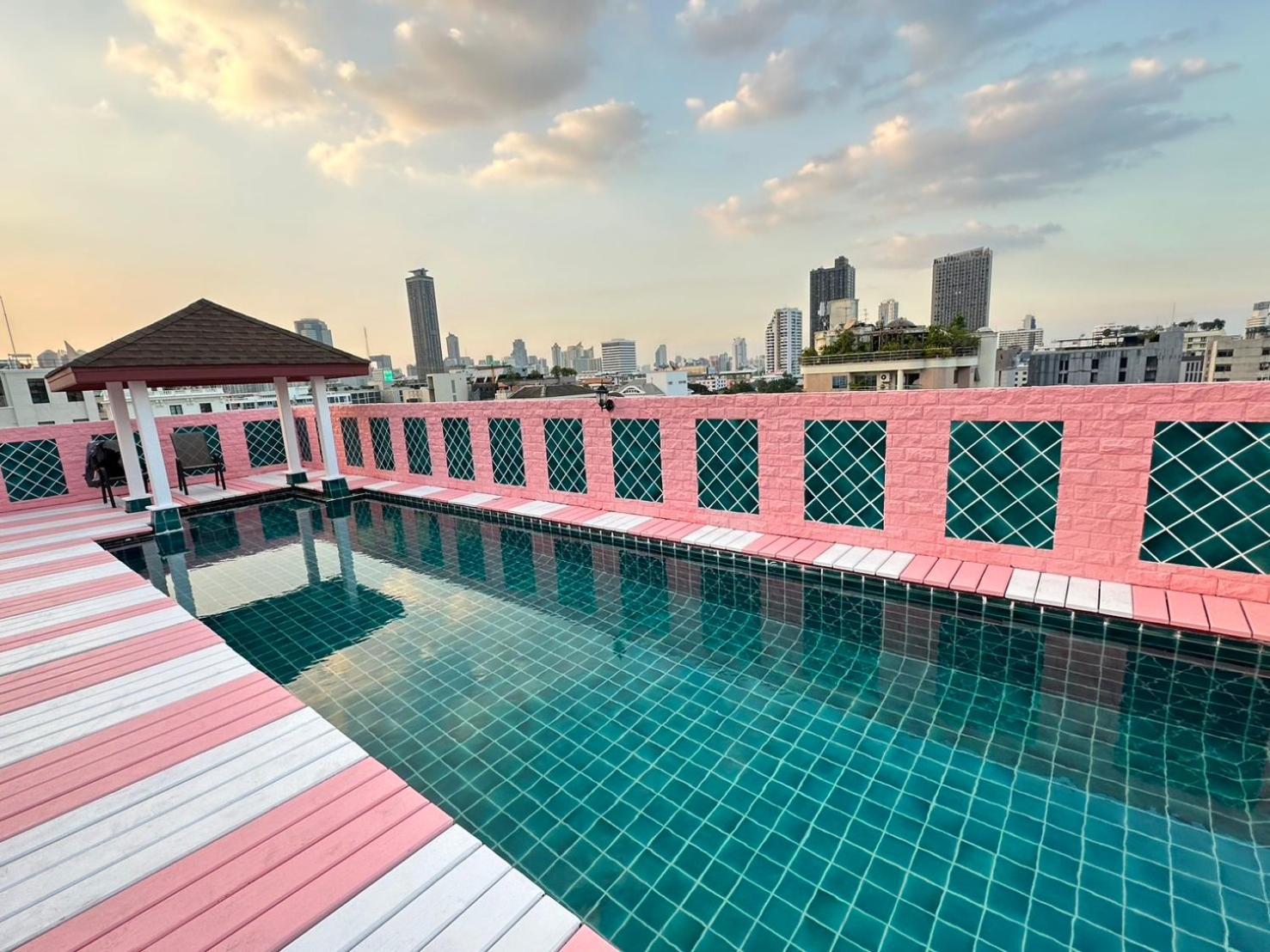 P Villa Lamoon Thonglor Bangkok Exterior photo